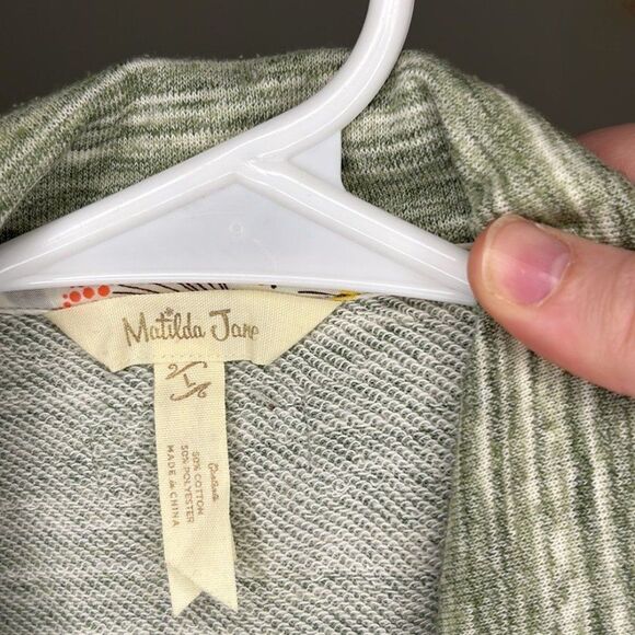 Women’s Matilda Jane Out the Door Green Space Dye Button Front Sleeveless Vest - Picture 6 of 6